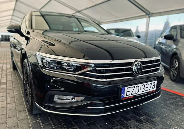 volkswagen passat Volkswagen Passat cena 99900 przebieg: 130000, rok produkcji 2020 z Witkowo